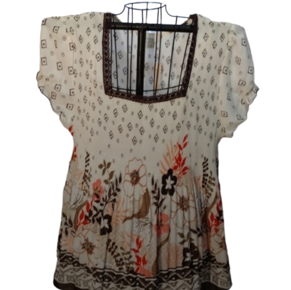 Women's Dress Barn 3x 22/24 floral print blouse. Brown trim. NWT.